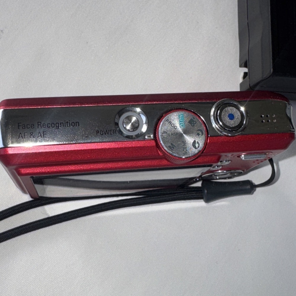 Samsung L Series L830 8MP Digital Camera Red With Battery & Charger, Working!! - Picture 6 of 16